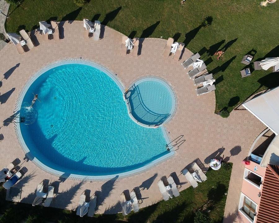 Eleni'S Garden & Castello Suites Alykanas  Exterior photo