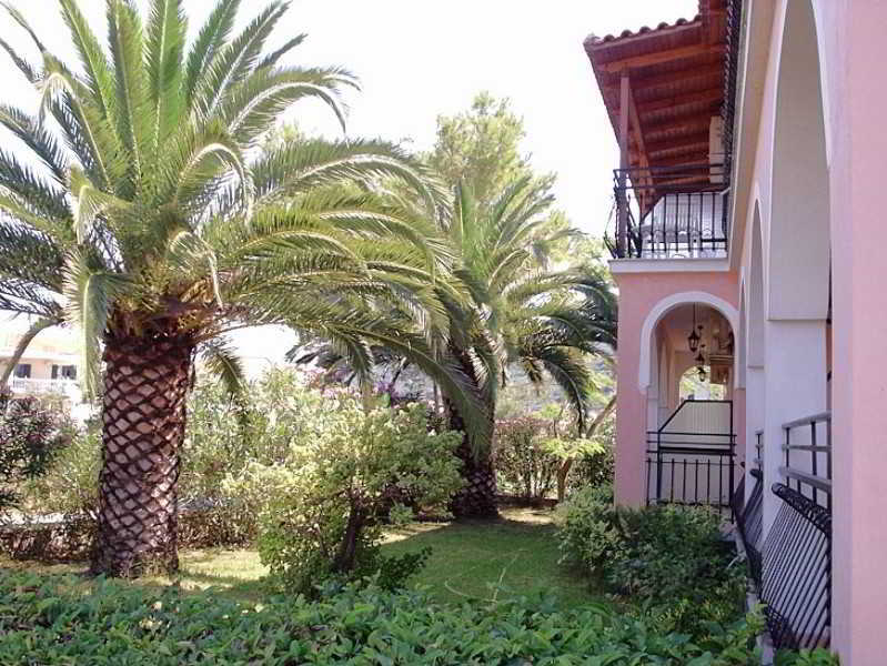 Eleni'S Garden & Castello Suites Alykanas  Exterior photo