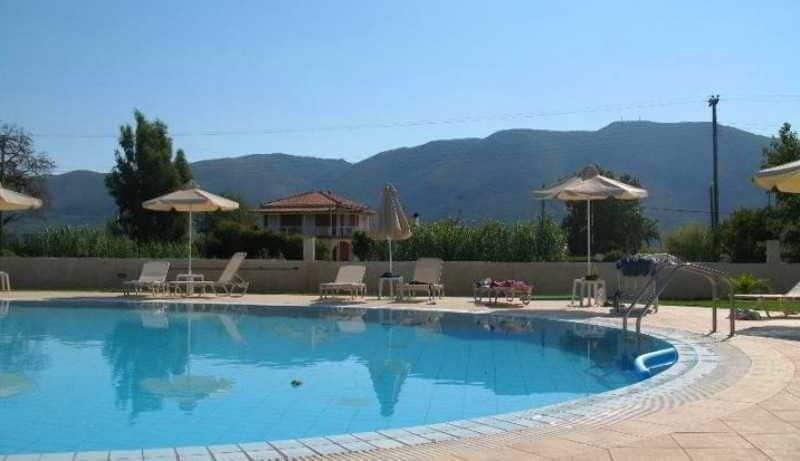 Eleni'S Garden & Castello Suites Alykanas  Exterior photo